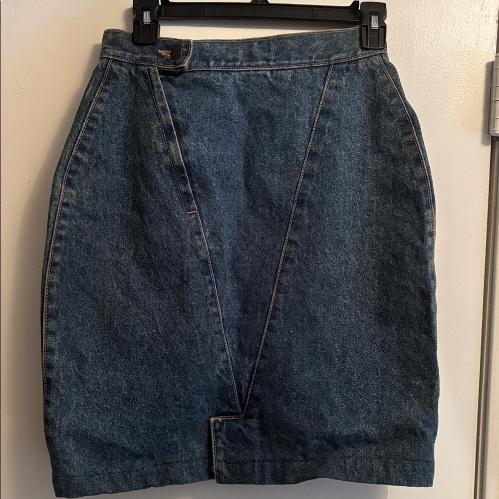 Vintage 80s? Jordache denim skirt. tagged sz 7/8.